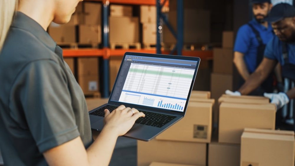 The art of inventory management: Enhancing efficiency with commercial storage