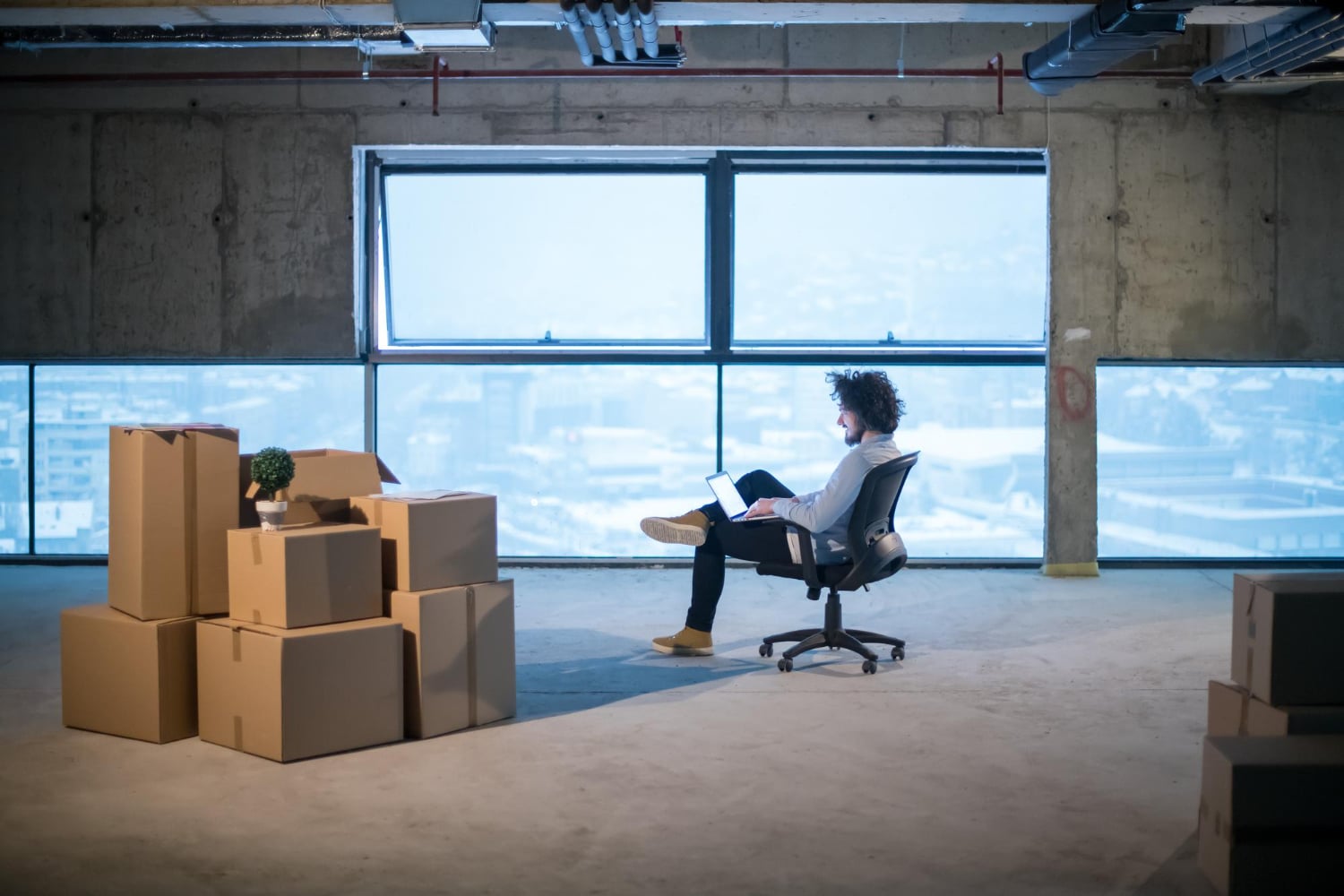 Seamless Moves: Top Office Relocation Services for Your Business