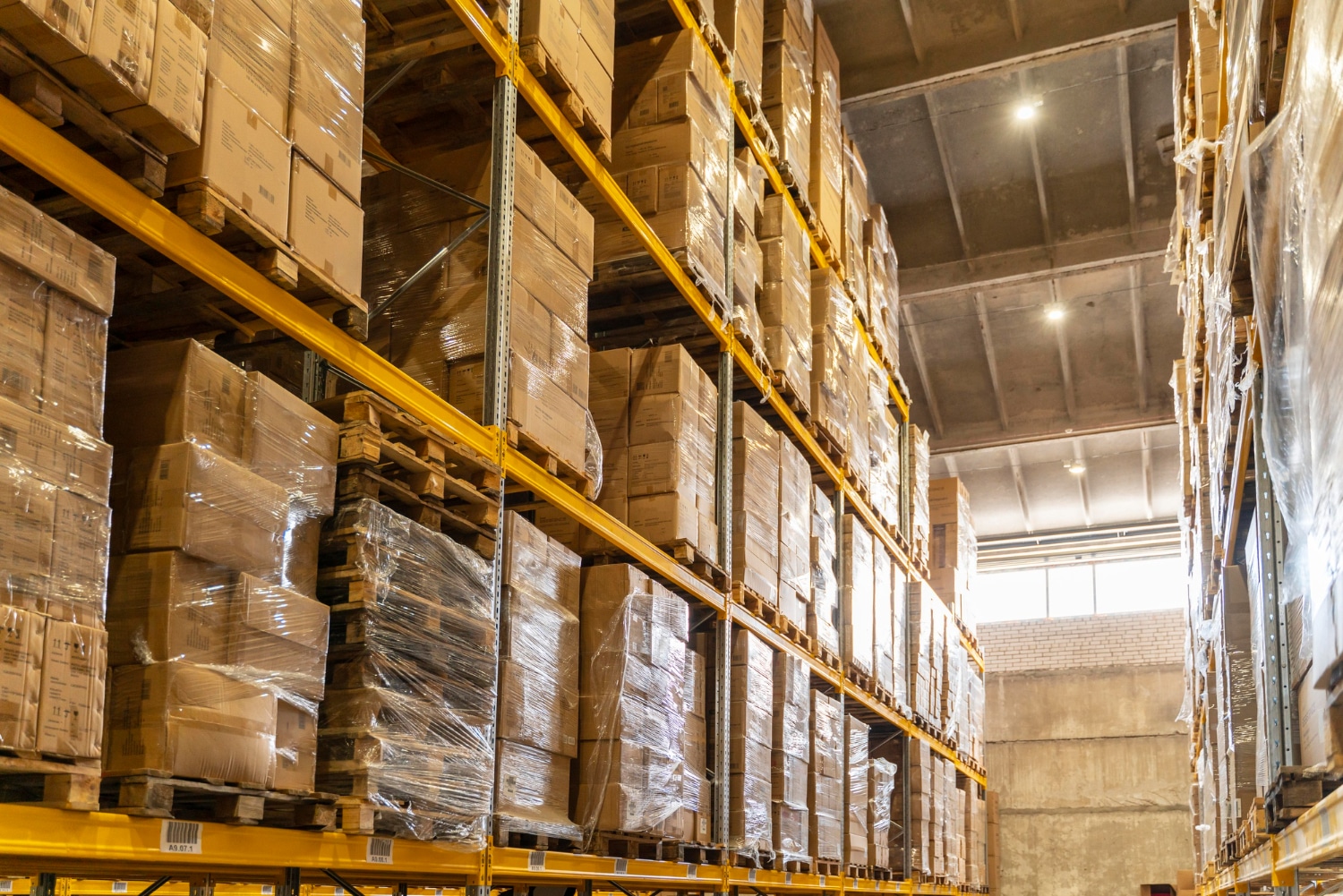 Space Solutions: Innovations in Commercial Storage