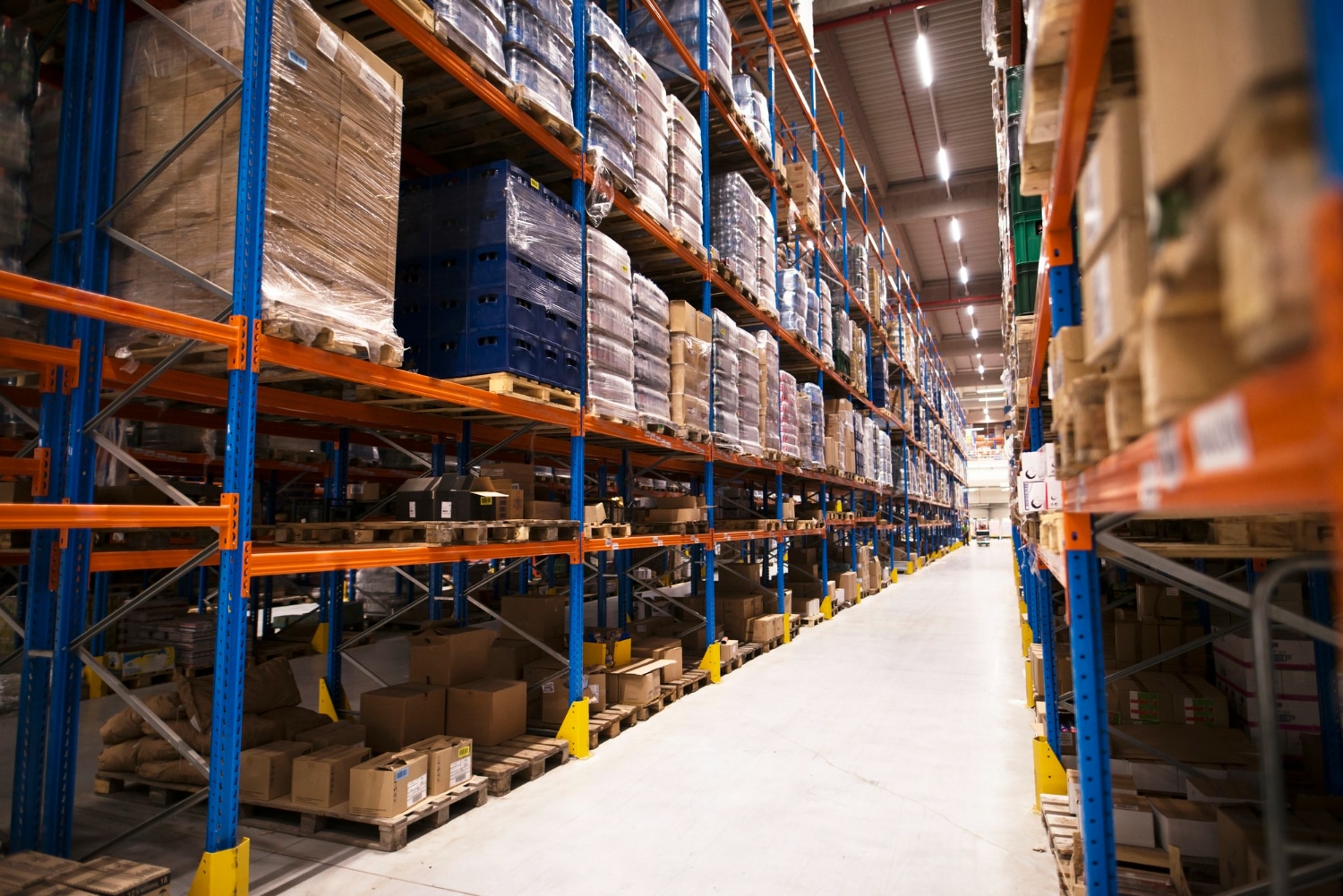 Tailored Spaces: Finding the Right Commercial Storage Solutions